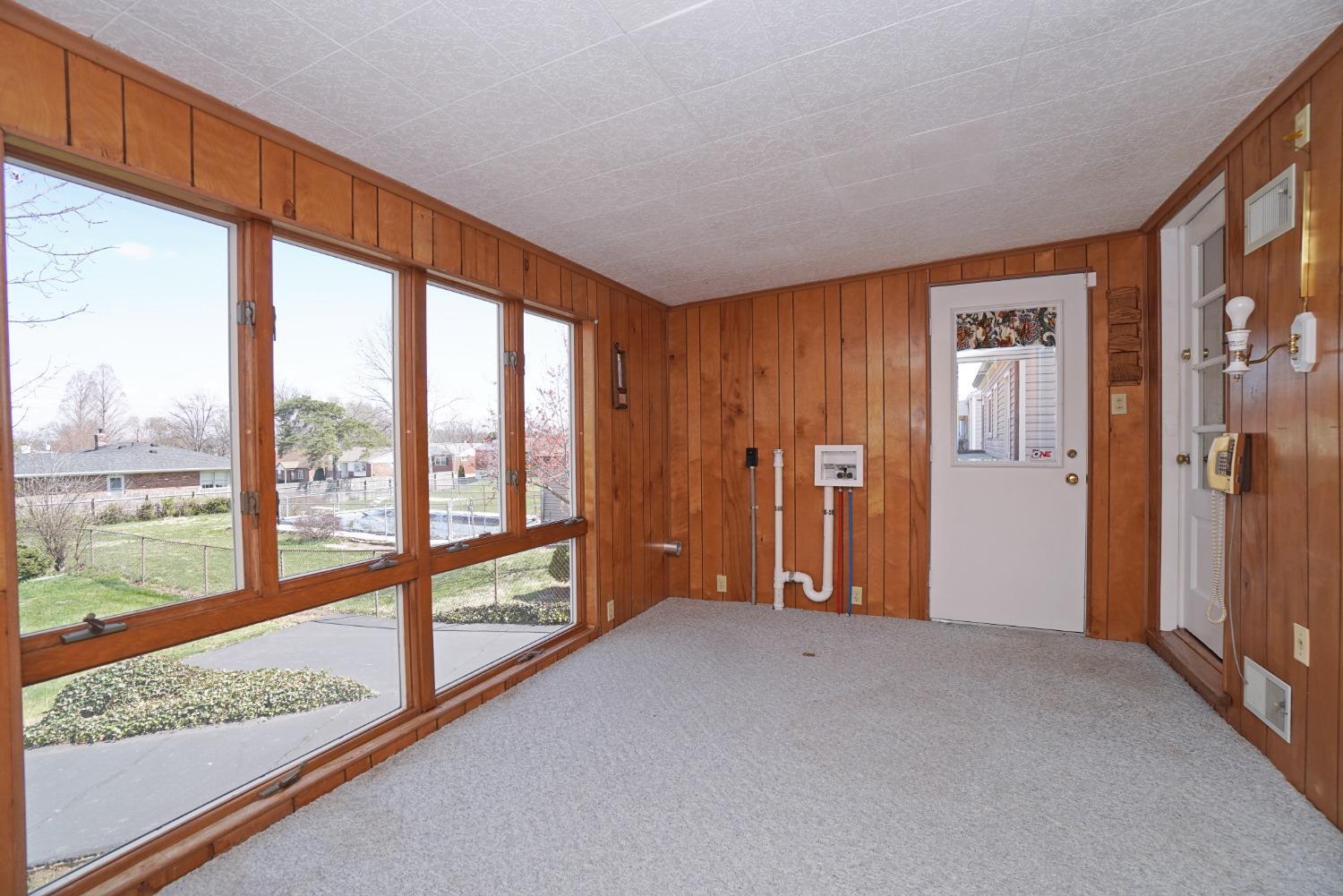 1041 Fuhrman Road Reading, OH 45215 - Photo 14 of 34 Gallery Image 14