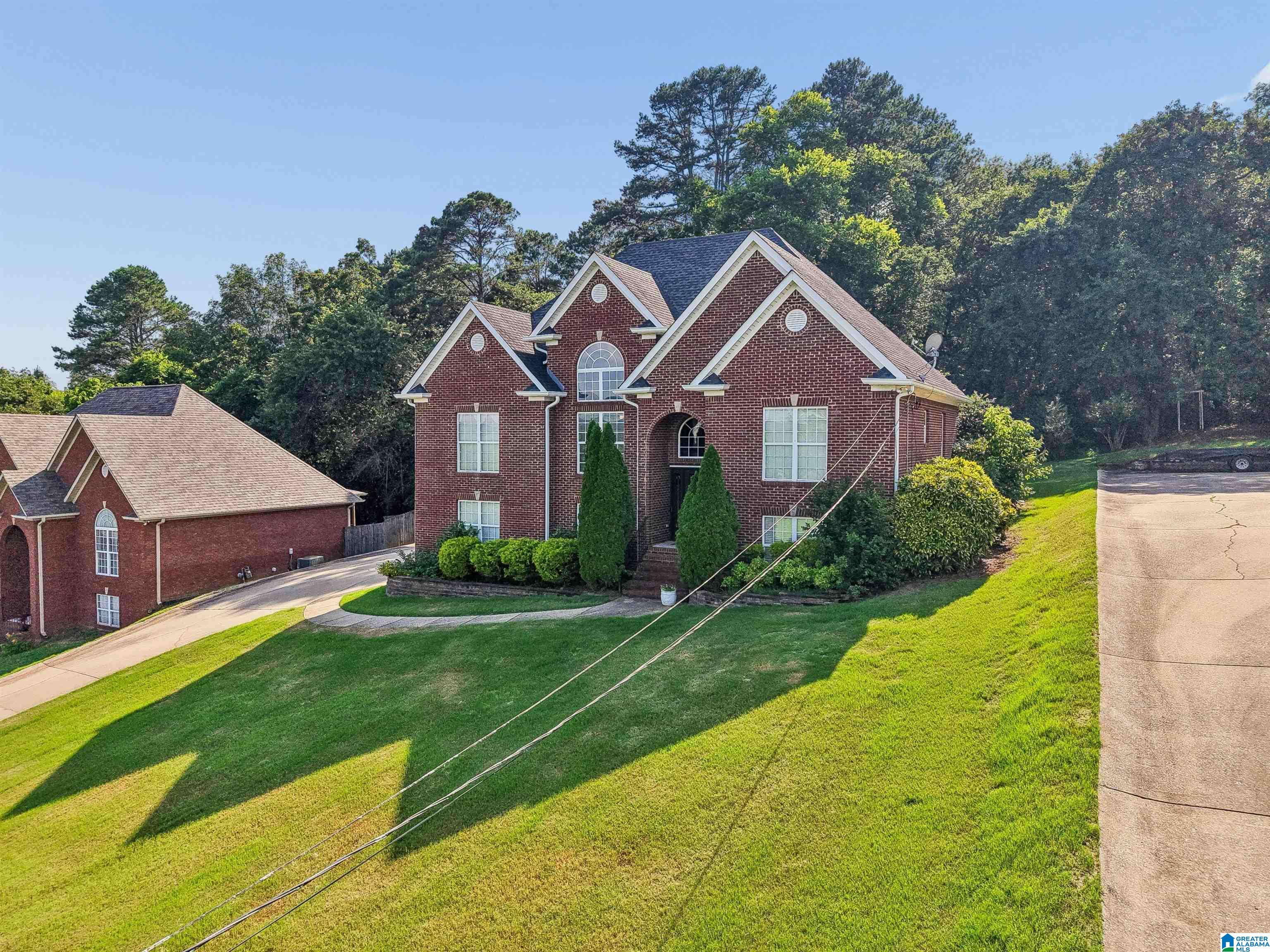 1042 Meadows Lane Moody, AL 35004 - Photo 4 of 44