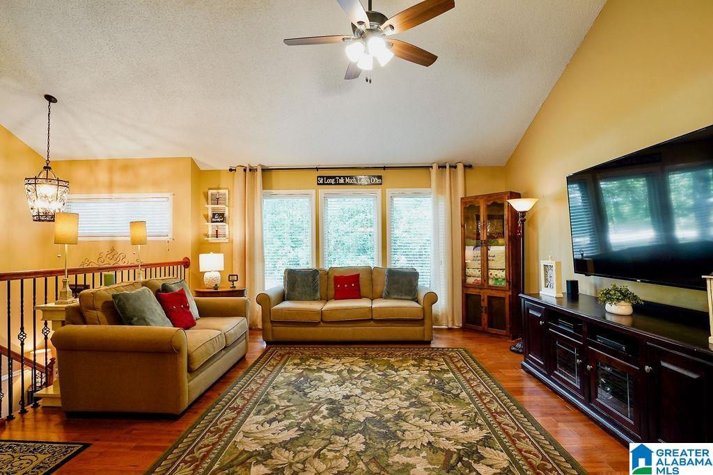 1017 Franks Circle Alabaster, AL 35007 - Photo 8 of 49