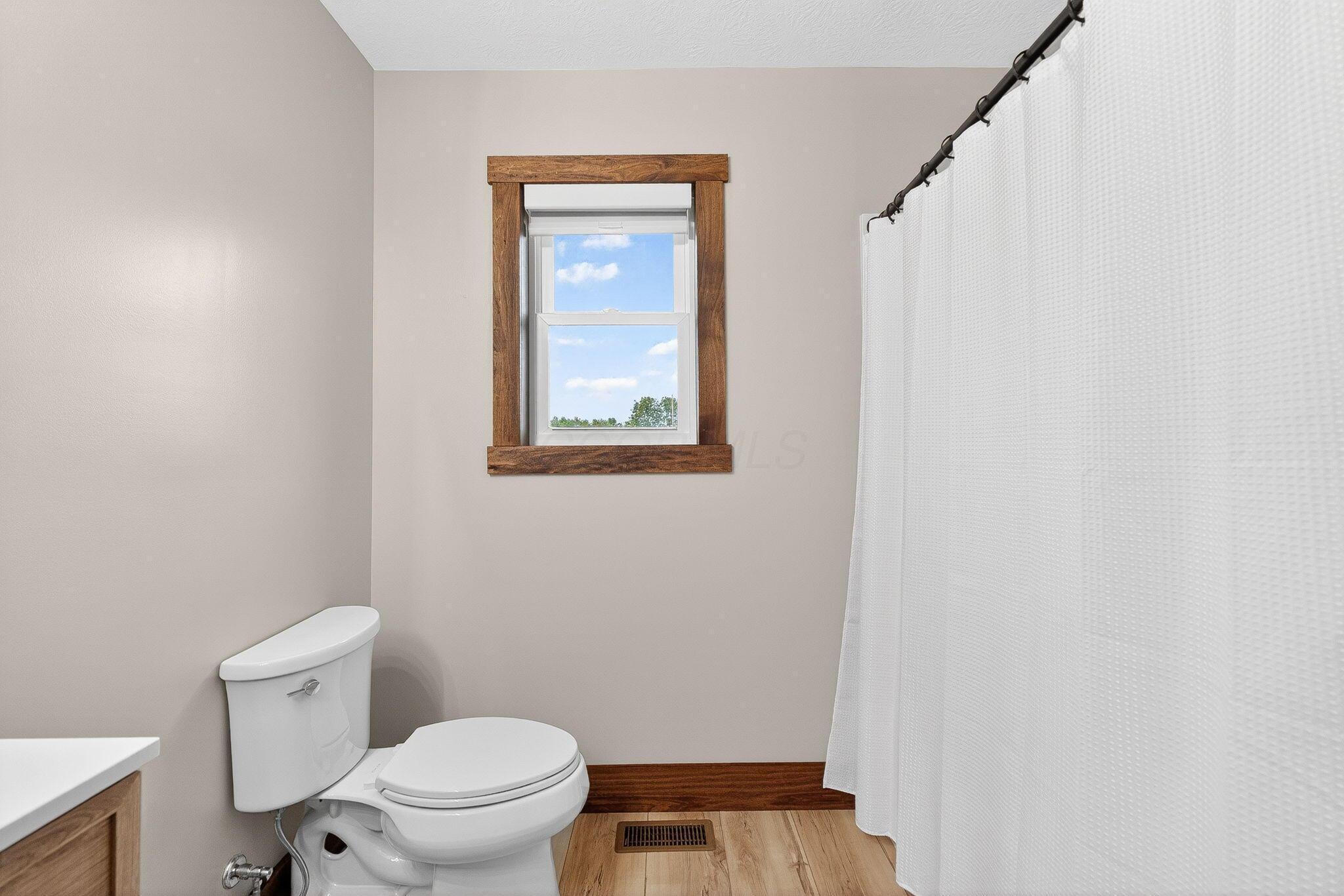 25461 Shoemaker Road Circleville, OH 43113 - Photo 33 of 61 25461 Shoemaker (Interior)-20