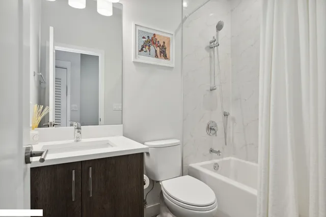 $2,900 | 4014 North Mozart Street, Unit 2, Chicago, IL 60618