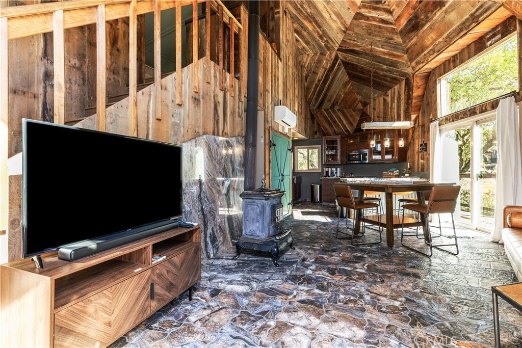 2178 Ridge Rider Road Bradley, CA 93426 - Photo 6 of 51 a living room with furniture flat screen tv and windows
