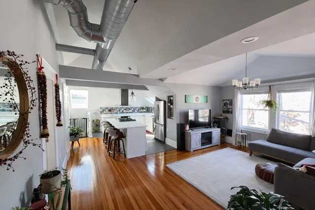 $3,500 | 40 Winthrop Street, Unit 3, Salem, MA 01970