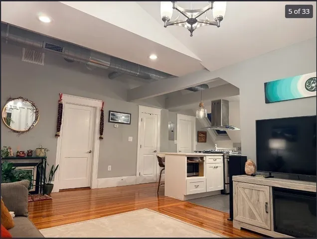 $3,700 | 40 Winthrop Street, Unit 3, Salem, MA 01970