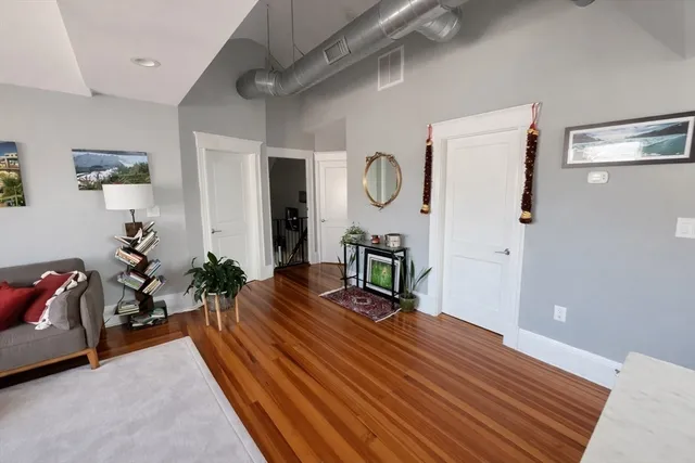 $3,500 | 40 Winthrop Street, Unit 3, Salem, MA 01970