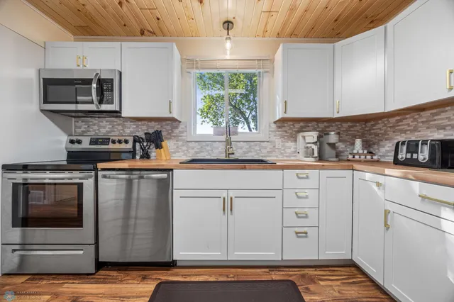 $614,000 | 15849 Maple Ridge Road, Audubon, MN 56511