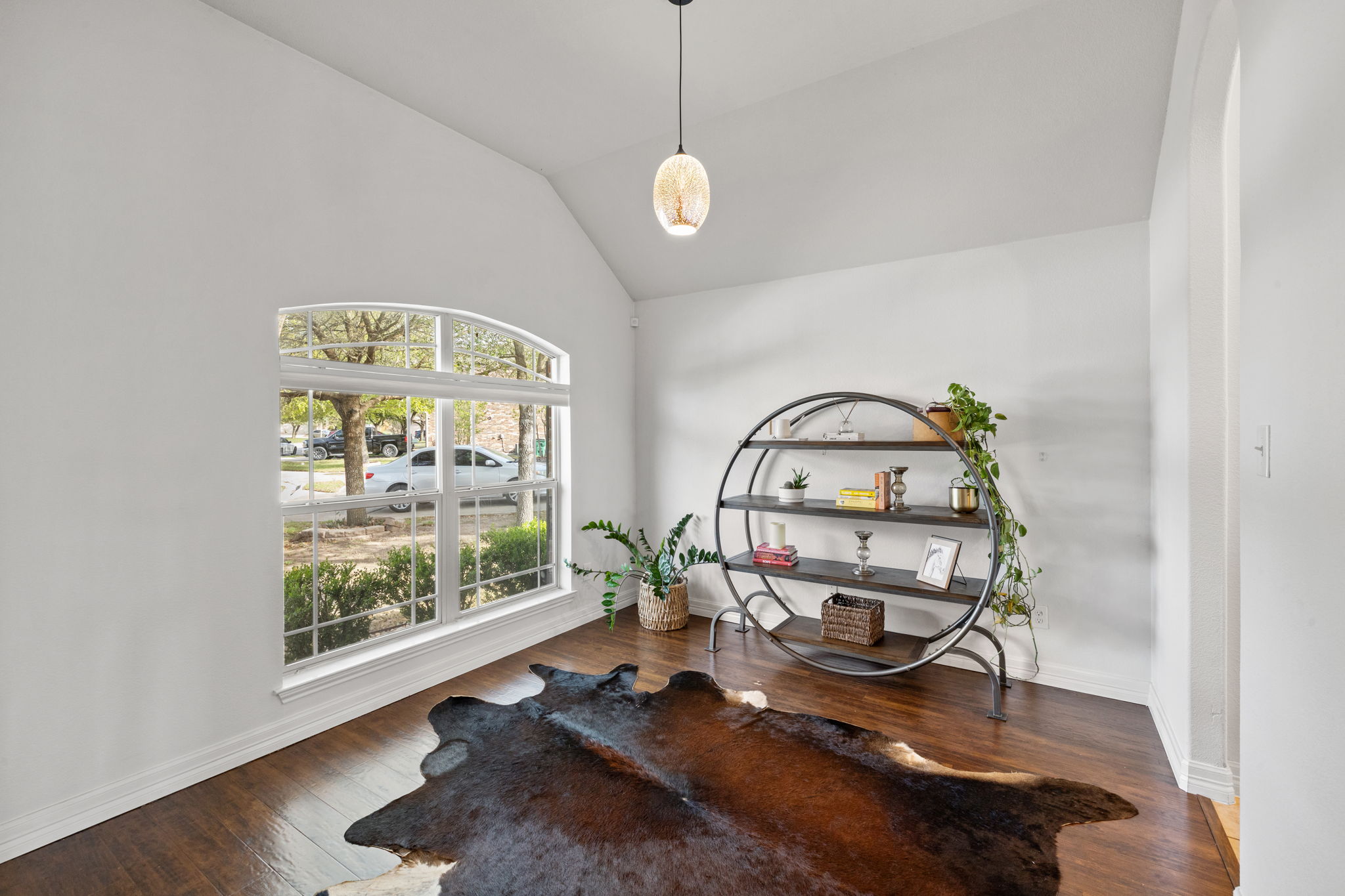 482 Travertine Trail Buda, TX 78610 - Photo 16 of 40 a view of a interior in a house
