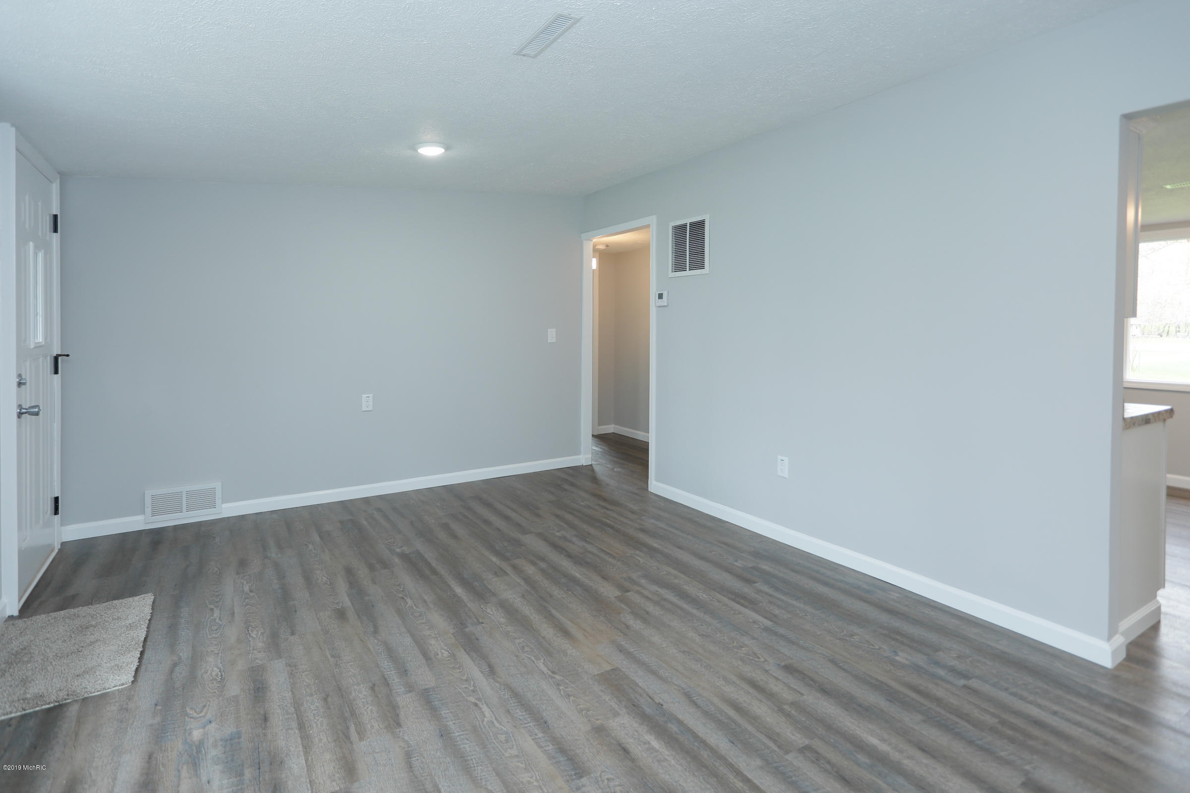 16918 Lovers Lane Three Rivers, MI 49093 - Photo 4 of 15 16918 Lovers Ln-104
