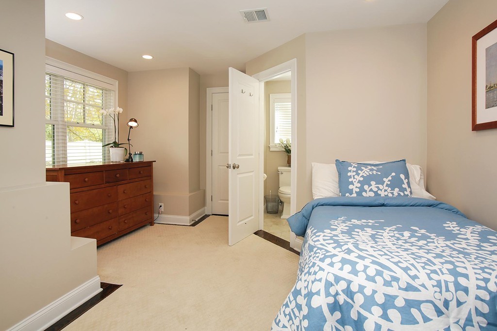 30 Meadowbrook Road, Unit 30 Brookline, MA 02467 - Photo 11 of 13