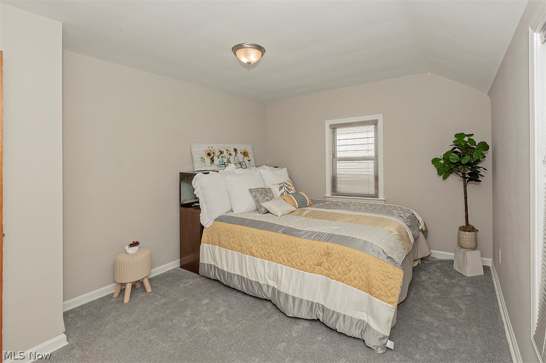 3763 Merrymound Road Cleveland, OH 44121 - Photo 29 of 35