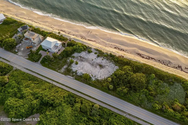 $4,150,000 | 6965 South Hwy A1A, Melbourne Beach, FL 32951