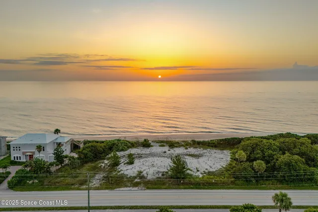 $4,150,000 | 6965 South Hwy A1A, Melbourne Beach, FL 32951
