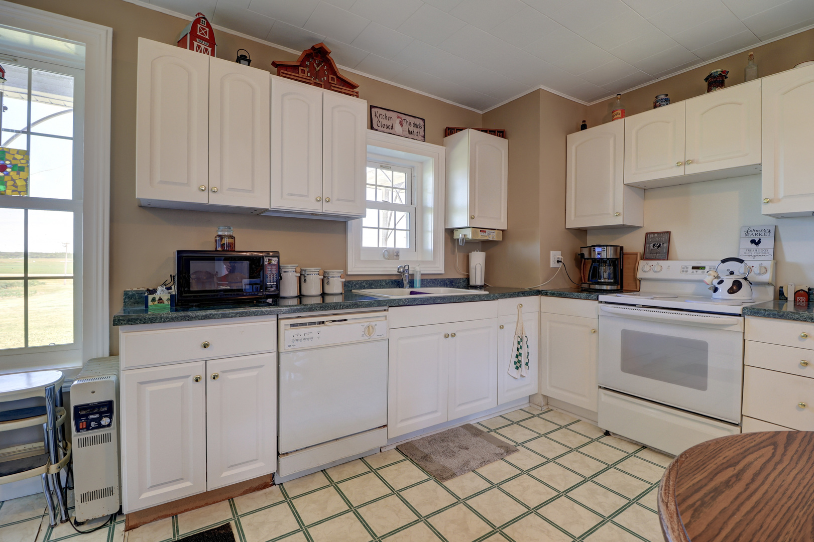 17331 Hillside Road Morrison, IL 61270 - Photo 5 of 34