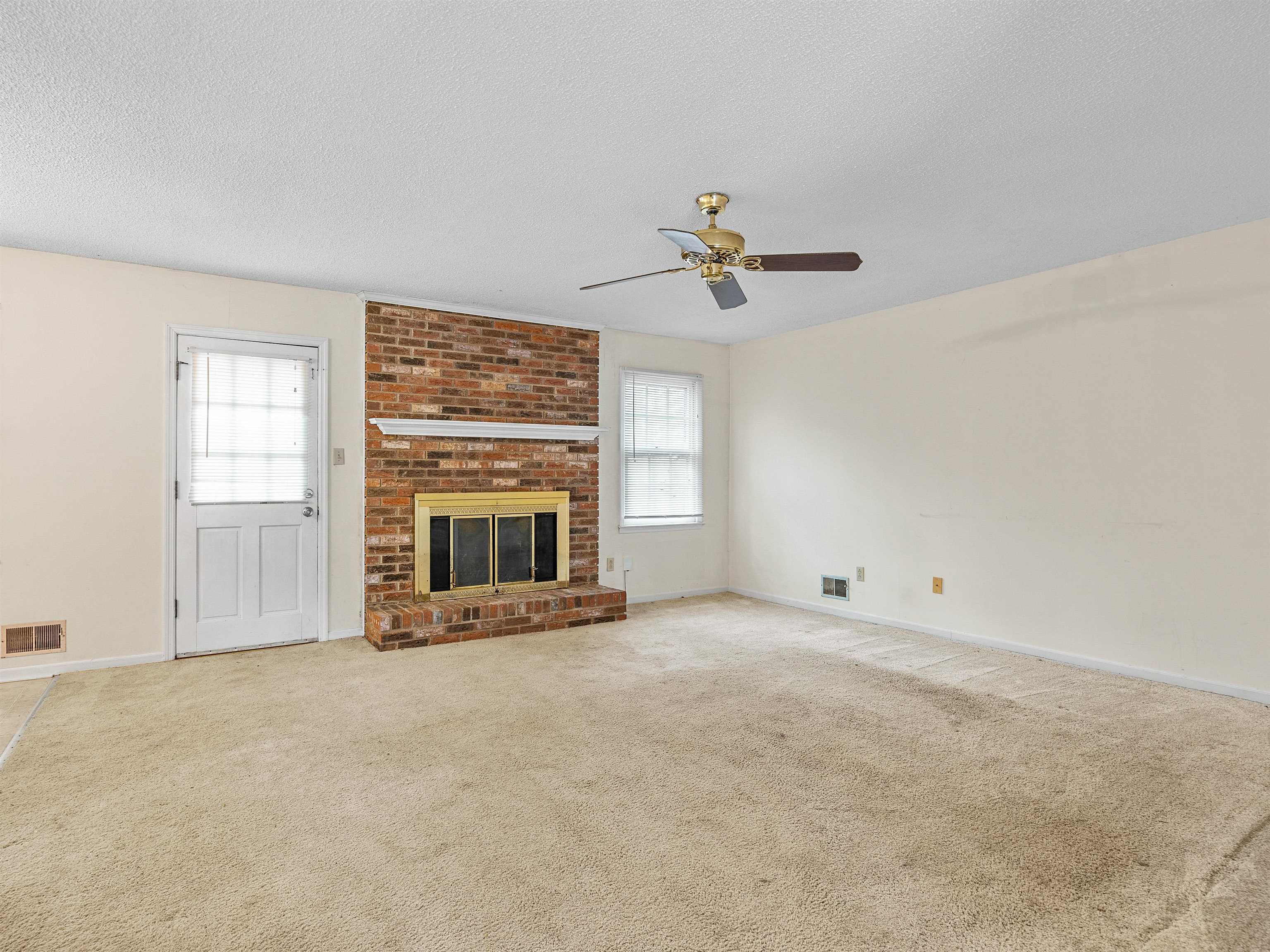 109 Ramblewood Road Spartanburg, SC 29302 - Photo 8 of 28 Gallery Image 8