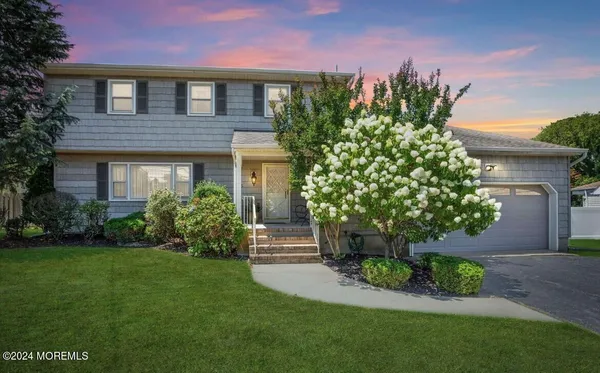 $2,800 | 85 Locust Avenue, West Long Branch, NJ 07764