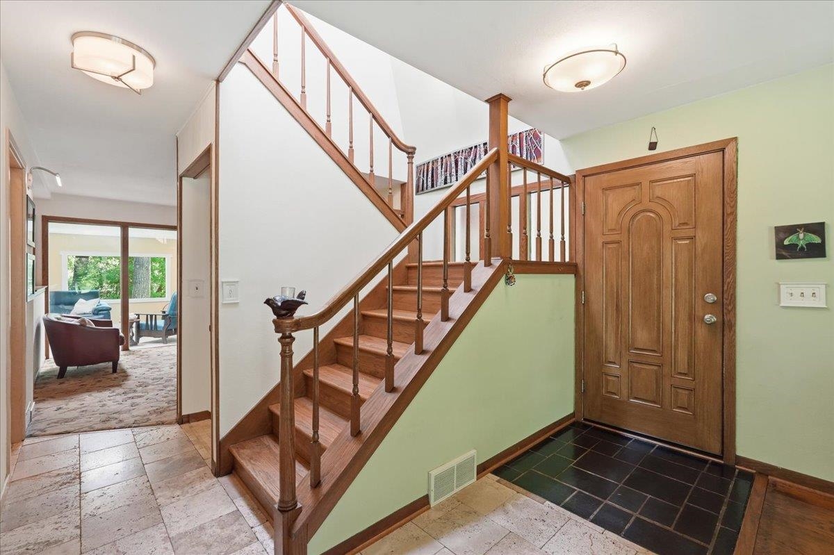 7062 Craig Lane Sun Prairie, WI 53590 - Photo 4 of 60