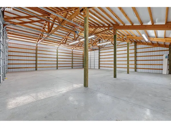 a view of a garage