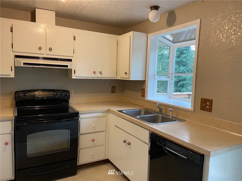 4228 Kellum Ranch Road Northwest Bremerton, WA 98312 - Photo 2 of 18 Gallery Image 2