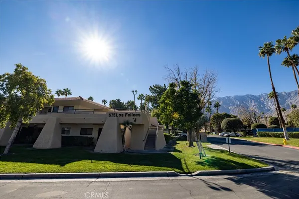$1,600 | 675 Los Felices Circle North, Unit 200, Palm Springs, CA 92262