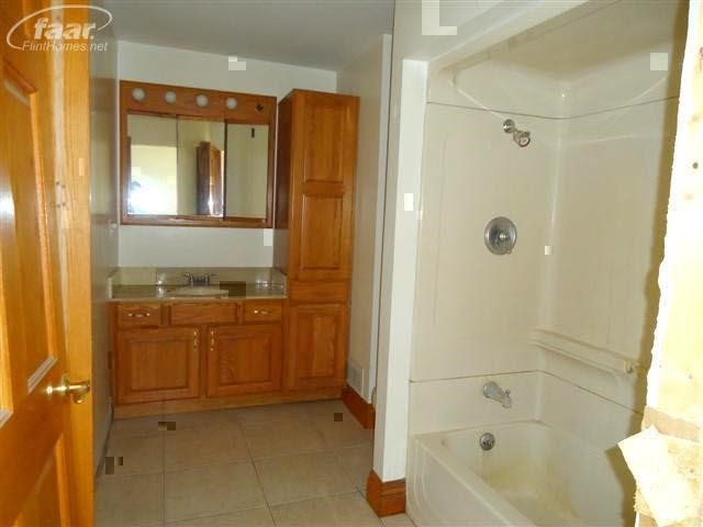1410 East Hibbard Road Owosso, MI 48867 - Photo 16 of 31 21550106-16.JPG