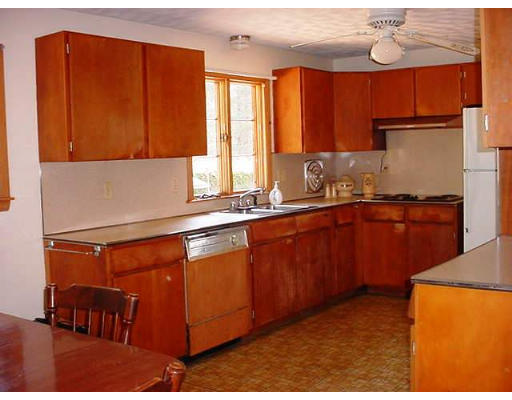 17 Bates Road Westfield, MA 01085 - Photo 7 of 14 Gallery Image 7