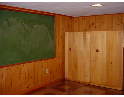 17 Bates Road Westfield, MA 01085 - Photo 10 of 14 Gallery Image 10