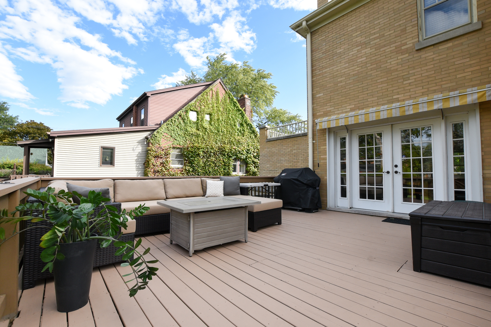 739 Selborne Road Riverside, IL 60546 - Photo 31 of 34