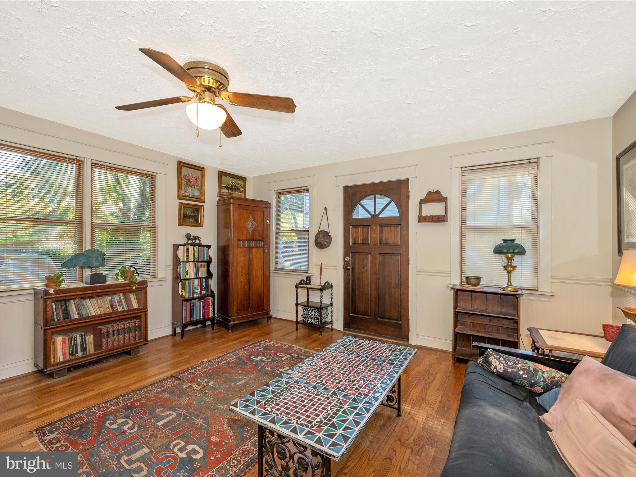 90 Bar Harbor Road Pasadena, MD 21122 - Photo 6 of 44 Family Room