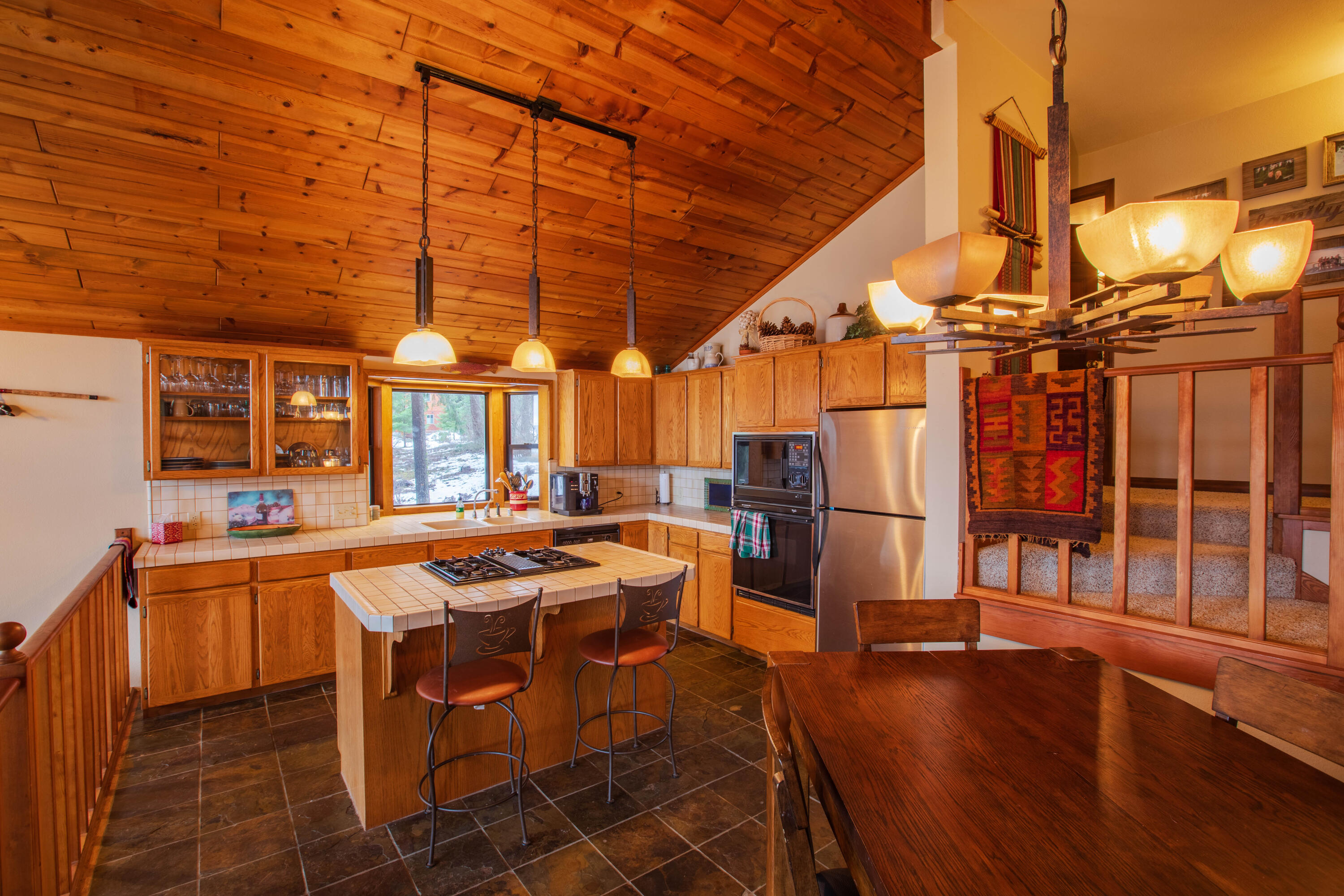 27419 Rocky Point Road Klamath Falls, OR 97601 - Photo 9 of 35 07_K4A9834-HDR