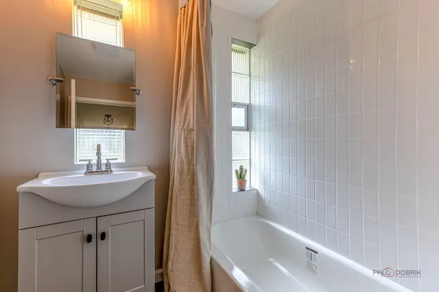 $338,000 | 25610 South Parkside Drive, Channahon, IL 60410