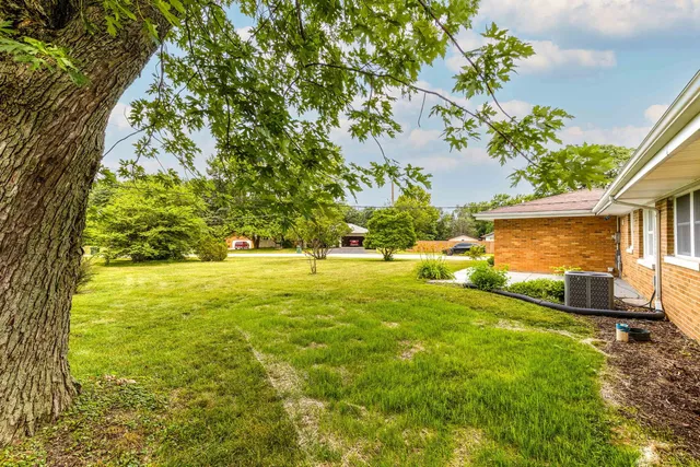 $338,000 | 25610 South Parkside Drive, Channahon, IL 60410