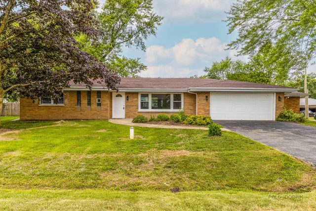 $338,000 | 25610 South Parkside Drive, Channahon, IL 60410