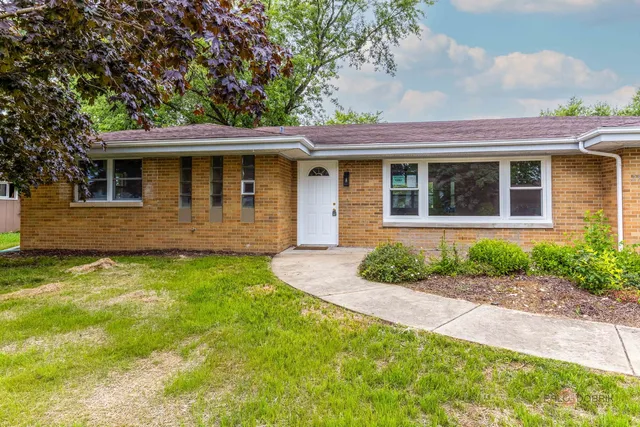 $338,000 | 25610 South Parkside Drive, Channahon, IL 60410