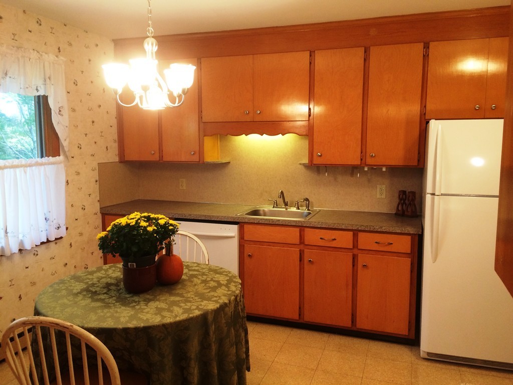 738 Cornell Road Tiverton, RI 02878 - Photo 13 of 22