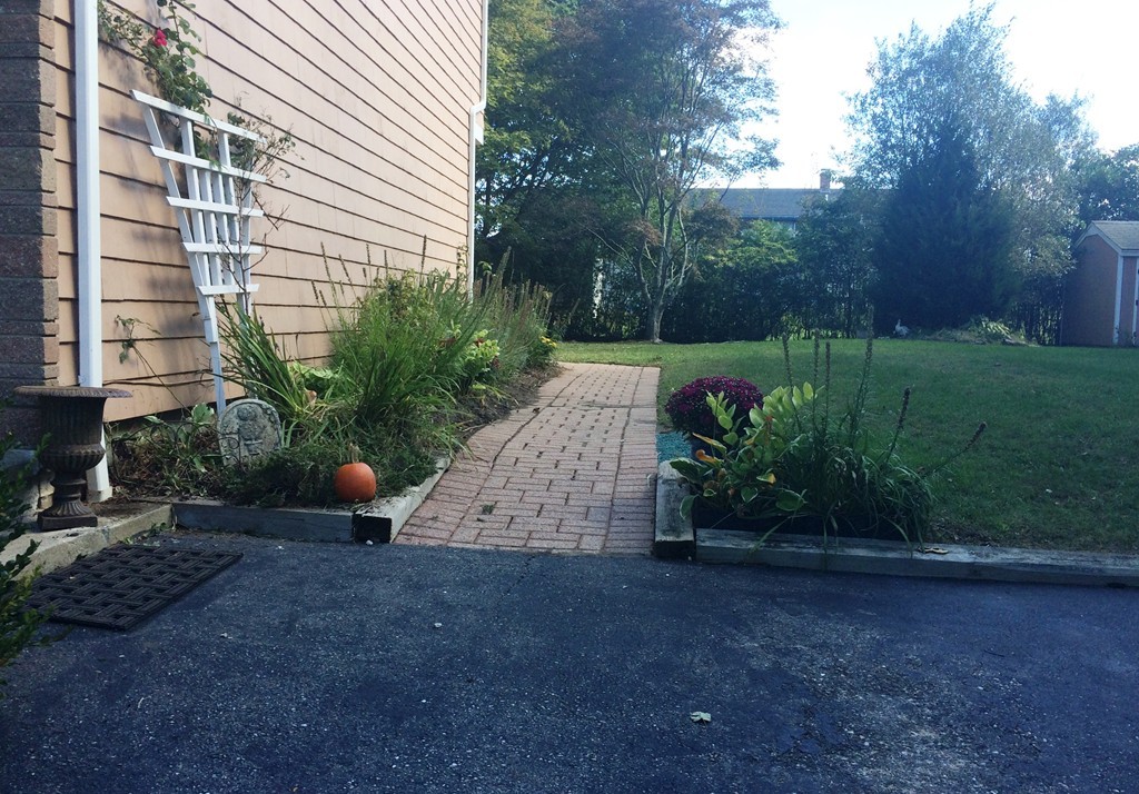 738 Cornell Road Tiverton, RI 02878 - Photo 4 of 22