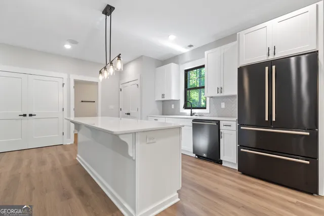 $1,095,000 | 104 Open Bay Drive, Eatonton, GA 31024