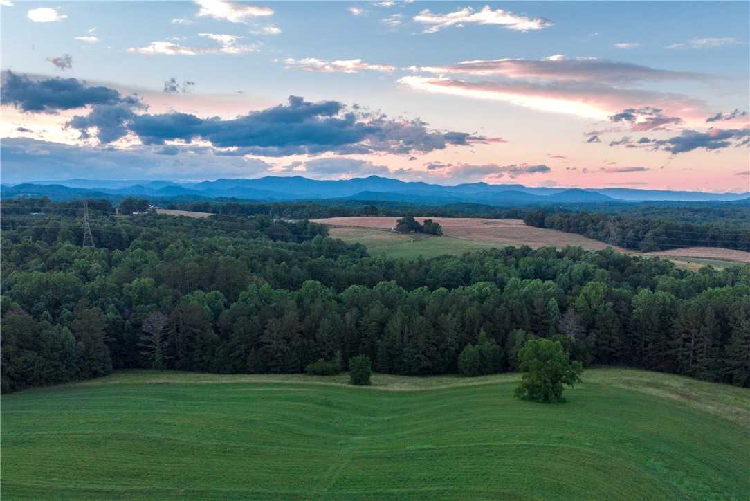 300 Amberwood Road Pickens, SC 29671 - Photo 7 of 9