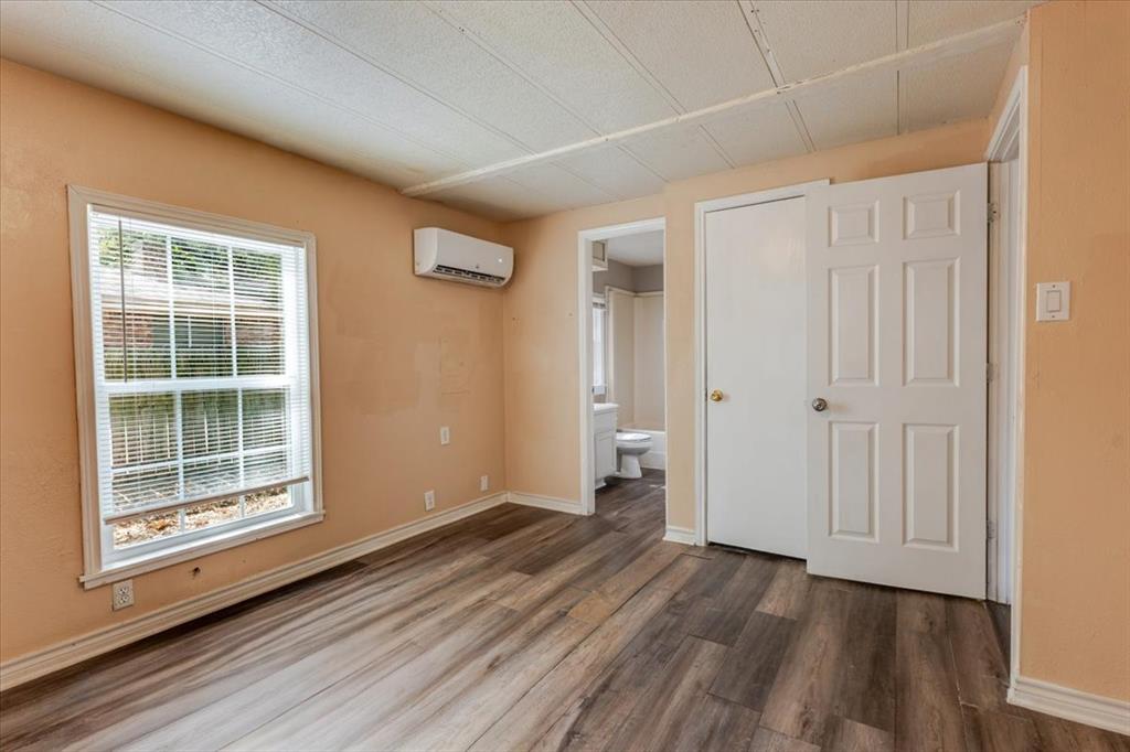 209 Wicker Hill Road Burleson, TX 76028 - Photo 17 of 21 Gallery Image 17