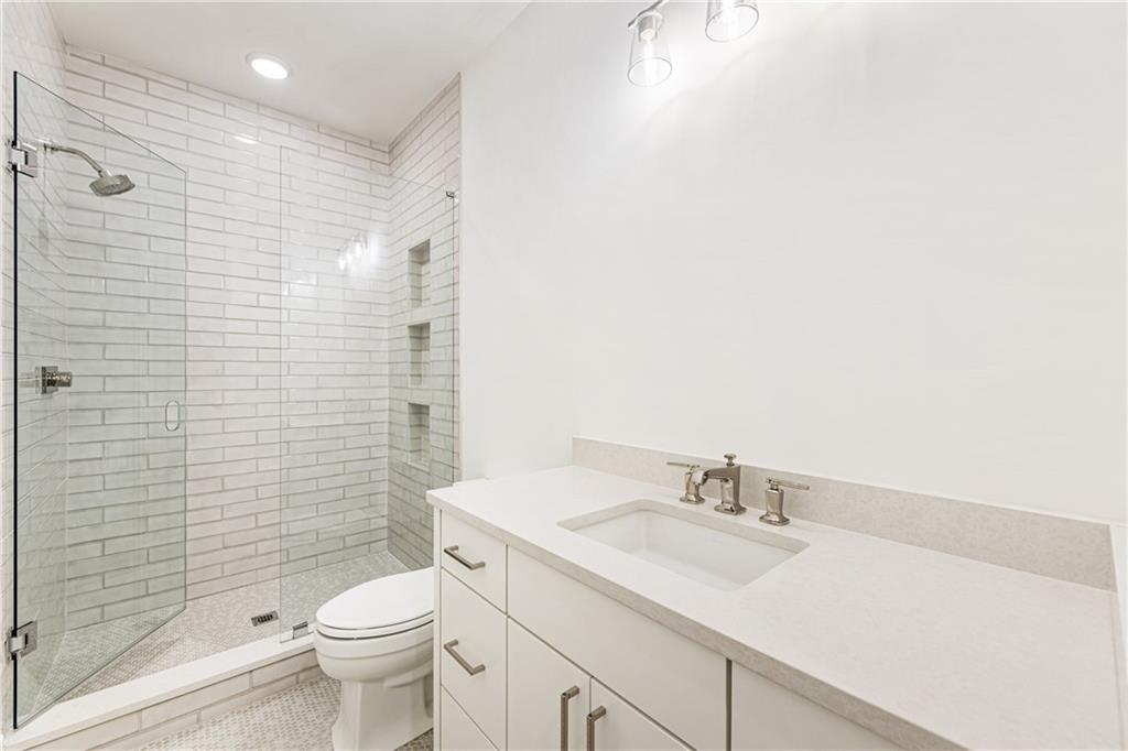 141 N Trace Alpharetta, GA 30009 - Photo 59 of 92