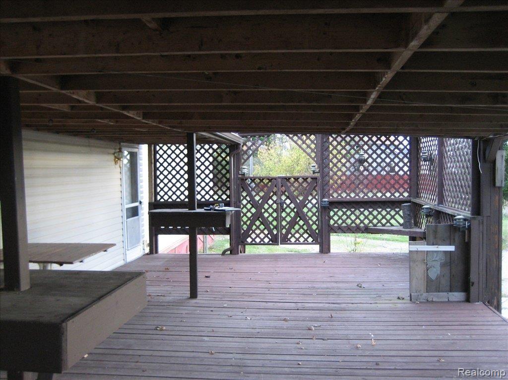 11035 Yale Road Yale, MI 48097 - Photo 14 of 20 Covered Deck