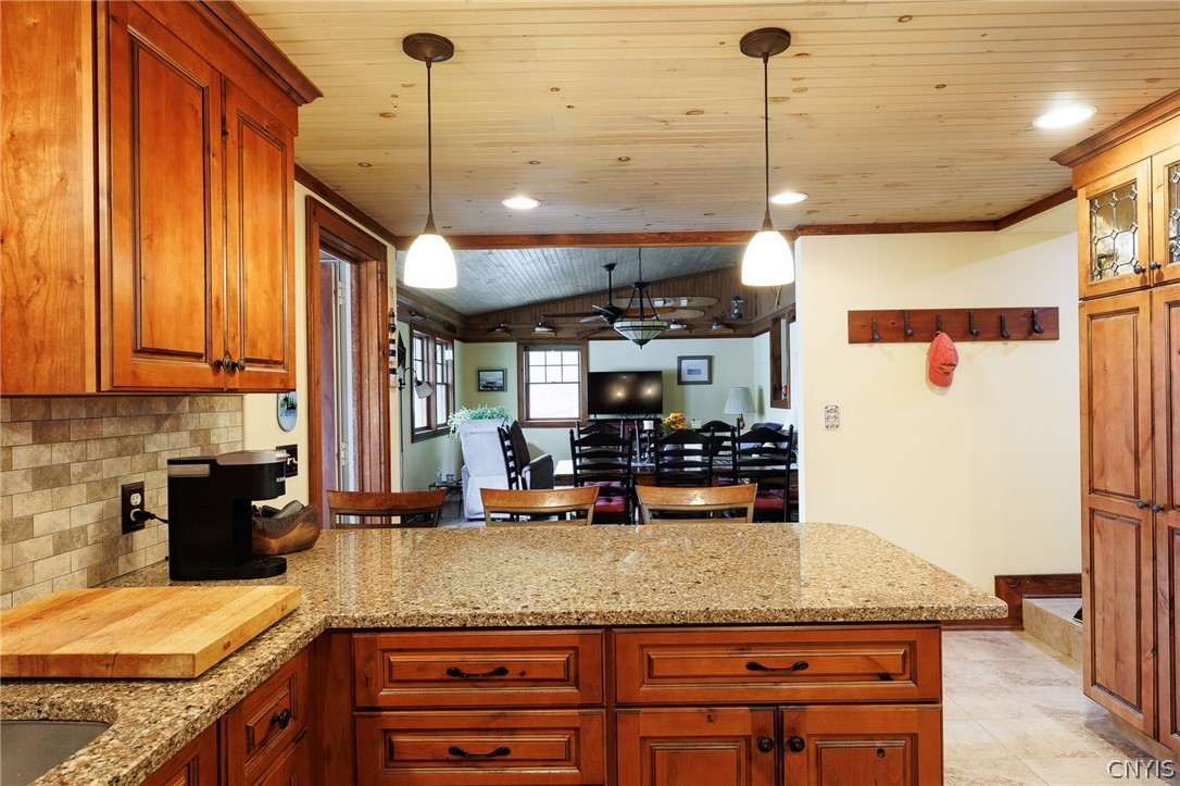 18490 Otter Point Road Orleans, NY 13640 - Photo 9 of 45