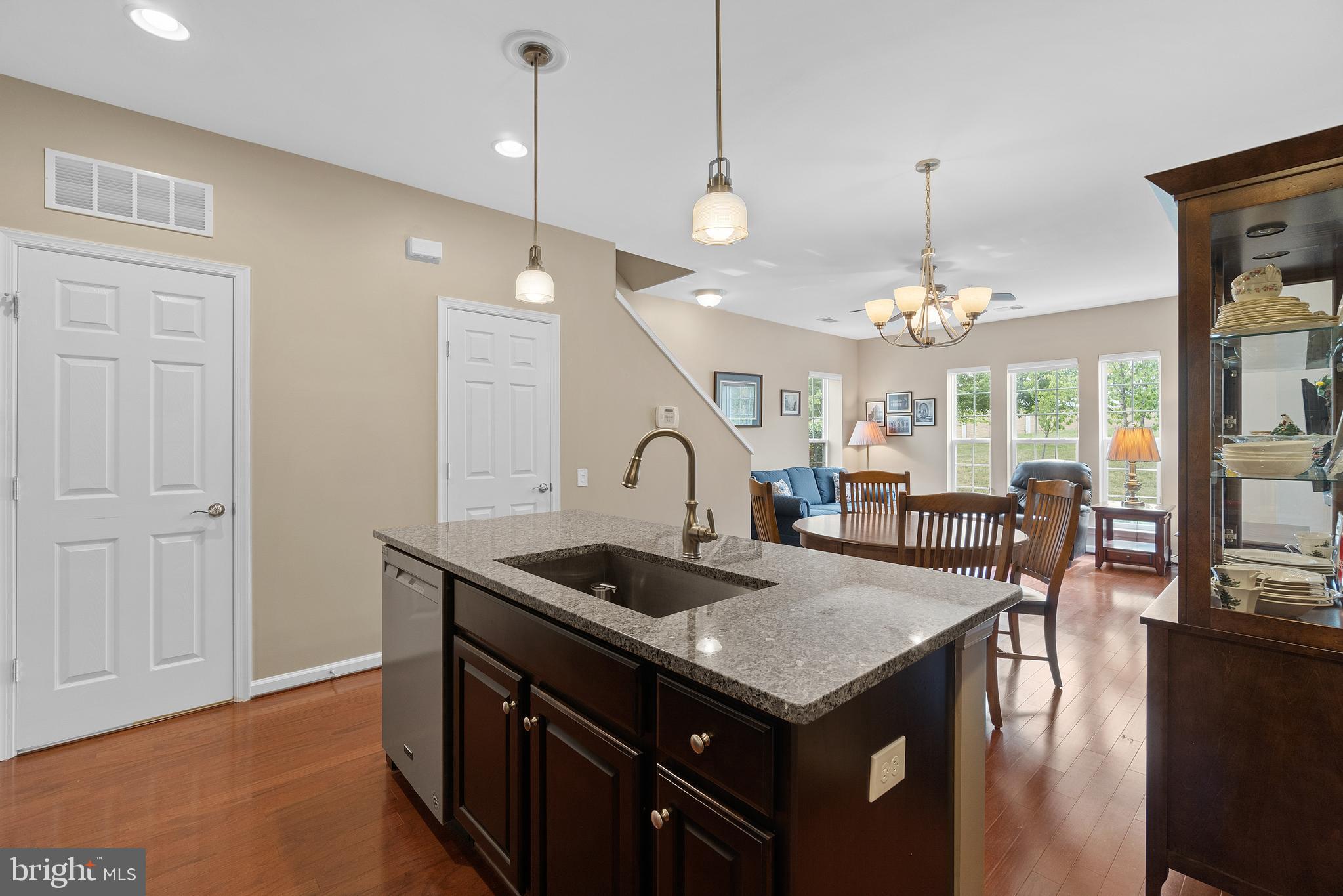 42849 Burrell Square Ashburn, VA 20147 - Photo 4 of 46