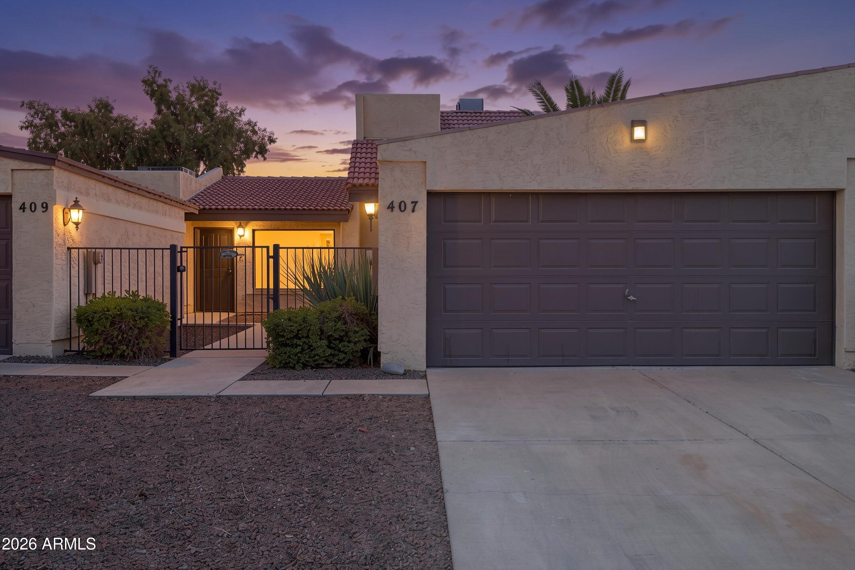 407 East Pecan Road Phoenix, AZ 85040 - Photo 2 of 23