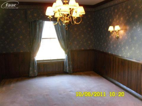 711 Riverside Drive Linden, MI 48451 - Photo 3 of 8 20234633-2.JPG