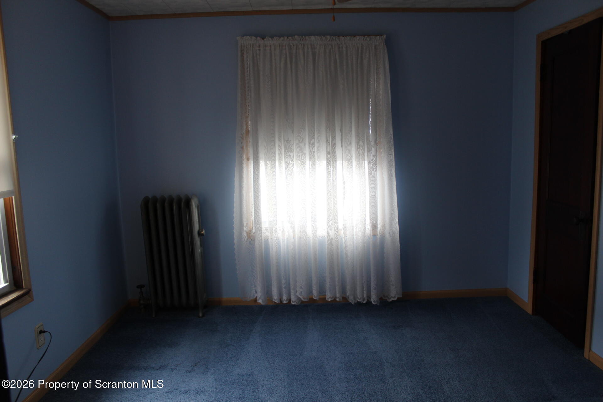 900 Wheeler Avenue Scranton, PA 18510 - Photo 11 of 25 a view of an empty room and window