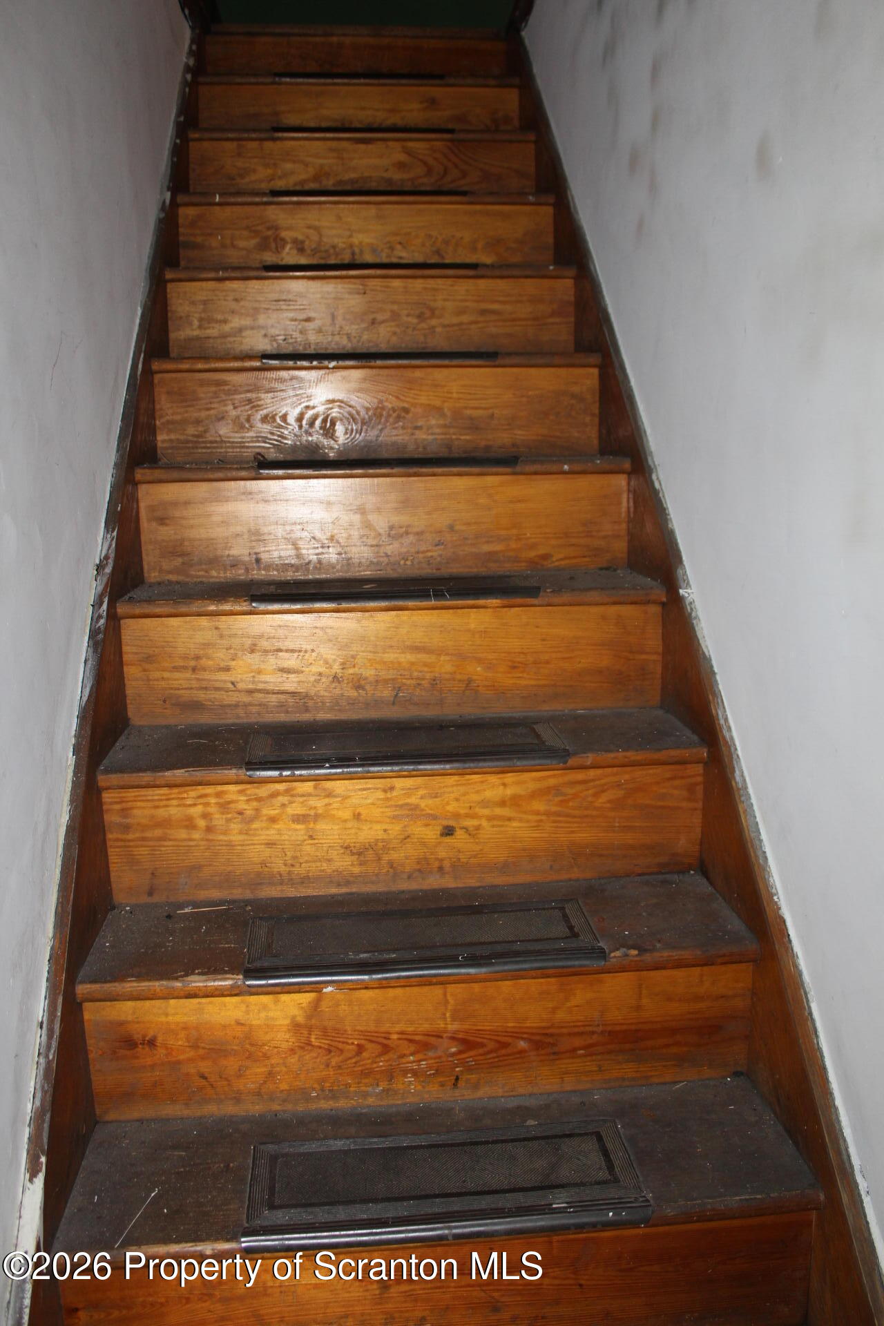 900 Wheeler Avenue Scranton, PA 18510 - Photo 20 of 25 a view of entryway