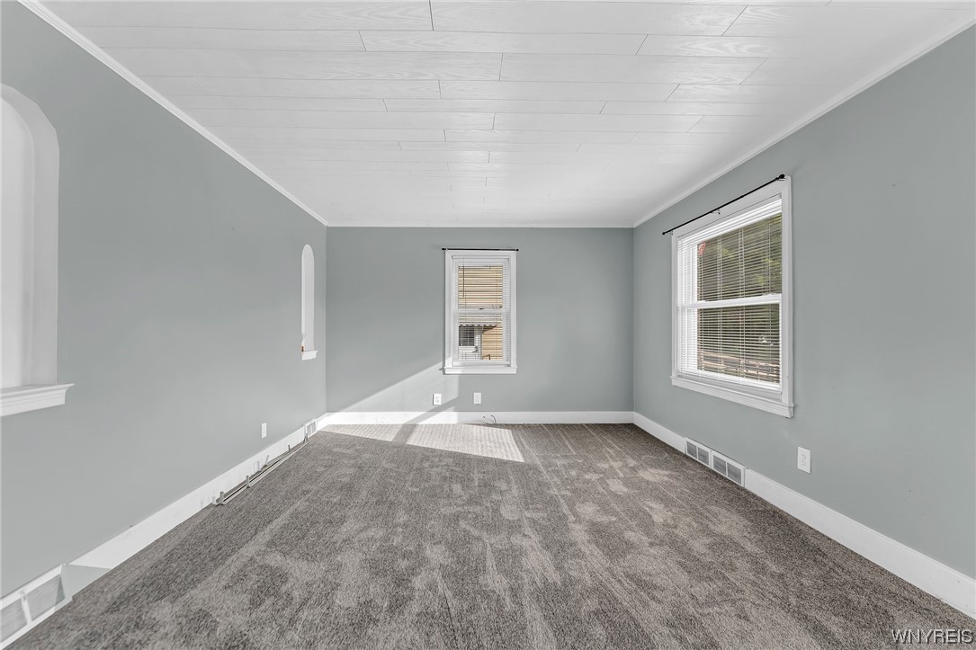 74 Leonard Post Drive Cheektowaga, NY 14211 - Photo 12 of 41