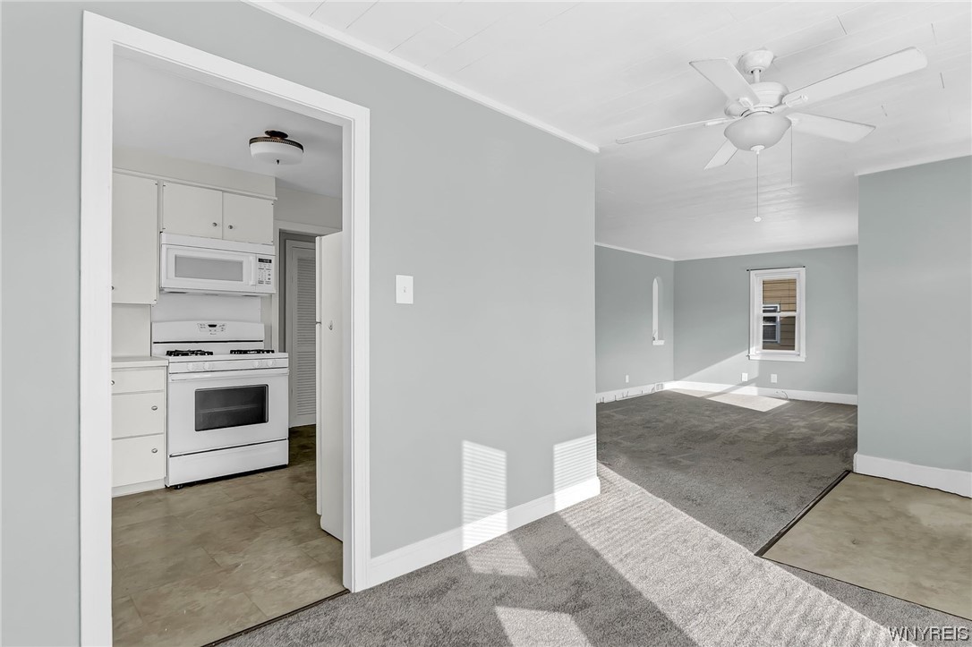 74 Leonard Post Drive Cheektowaga, NY 14211 - Photo 14 of 41