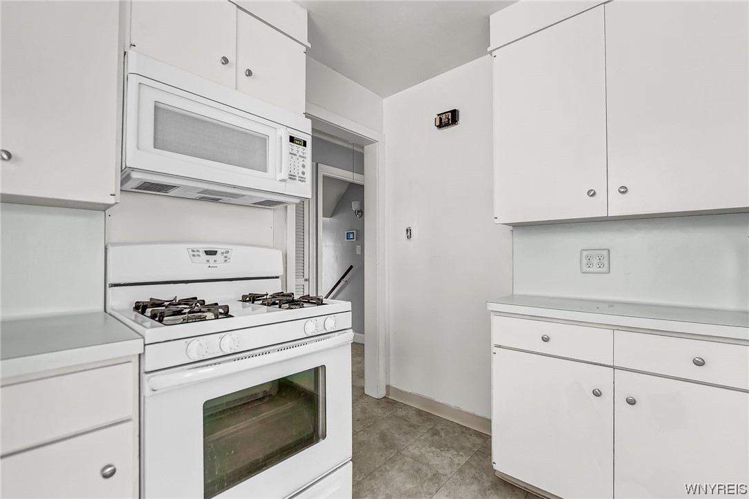 74 Leonard Post Drive Cheektowaga, NY 14211 - Photo 20 of 41