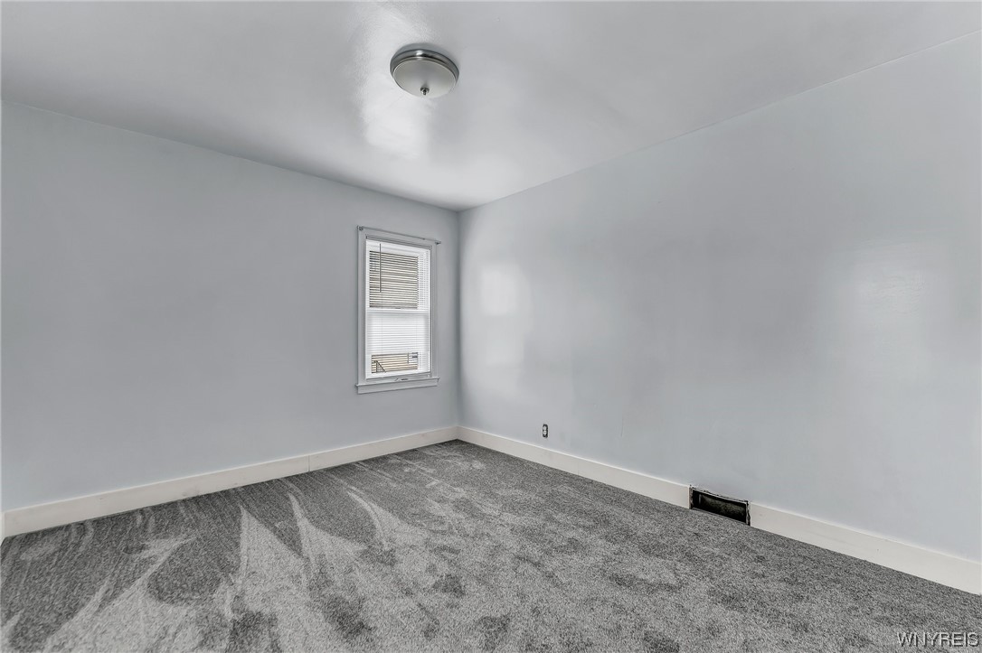 74 Leonard Post Drive Cheektowaga, NY 14211 - Photo 22 of 41 1st floor bedroom